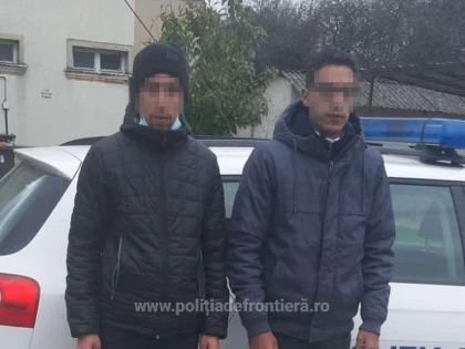 Cinci cetăţeni străini, prinși când încercau să treacă ilegal frontiera