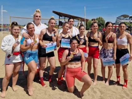 Cinci medalii naționale la sambo, Bianca Prodan a luat titlul și merge la Mondiale!
