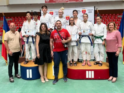 Cinci medalii pe tatami pentru CSȘ Gloria Arad, la finala națională școlară U18
