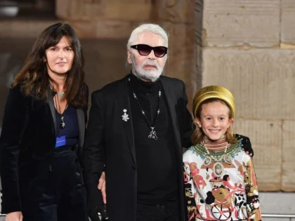 Cine va prelua conducerea casei de modă Chanel, după moartea lui Karl Lagerfeld