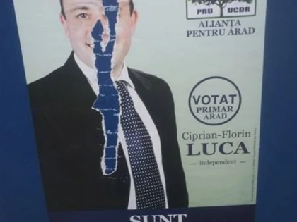 CIPRIAN LUCA: SUNT VICTIMA CELOR CARE DISTRUG AFIȘE ELECTORALE