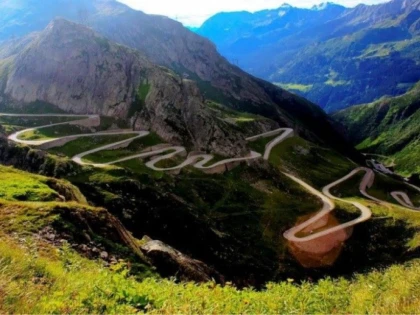 CIRCULATIA PE TRANSFAGARASAN SE DESCHIDE INTEGRAL, DE SAMBATA, CU ANUMITE RESTRICTII