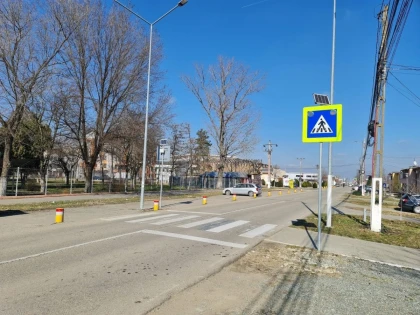 CJA montează indicatoare luminoase pe 28 de treceri de pietoni