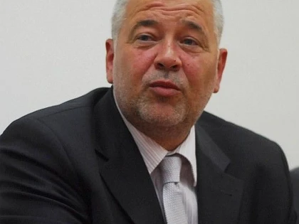 CLUJ: SENATORUL PNL MARIUS NICOARA, IMPLICAT INTR-UN ACCIDENT RUTIER SOLDAT CU RANIREA UNEI PERSOANE