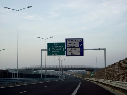 CNADNR, EXECUTATA SILIT DE AEROPORTUL ARAD PENTRU TREI MILIOANE DE LEI