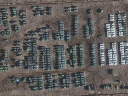 CNN: Rusia continuă să aducă trupe în apropierea graniței cu Ucraina