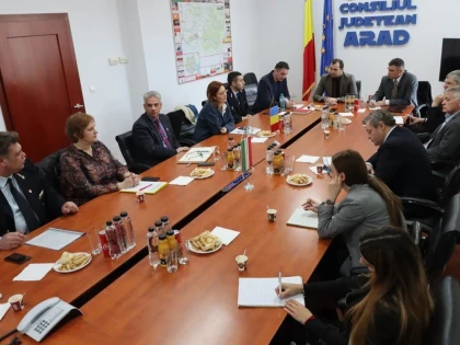Co-preşedinţii Comisiei Mixte Arad – Bekes s-au întâlnit la CJA