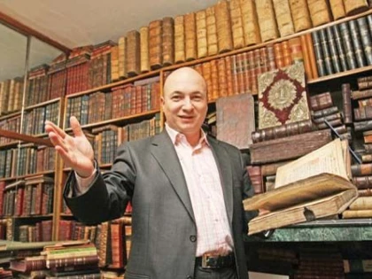 CODRIN STEFANESCU: „IOHANNIS NU ARE VOIE SA COMENTEZE ABUZUL LUI FALCA“