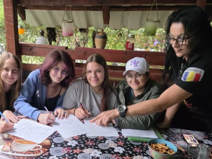 Colaborare pe semicerc, între CSȘ Gloria și CS Inoan Arad