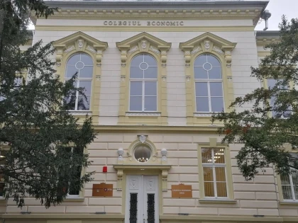 Colegiul Economic Arad a găzduit faza județeană a Concursului național pe teme de protecția consumatorilor