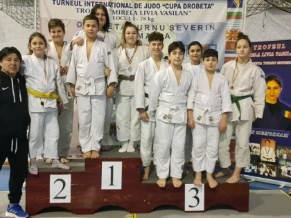 Combinata CSU Arad - Podgoria Ghioroc a obținut primele medalii ale anului pe tatami