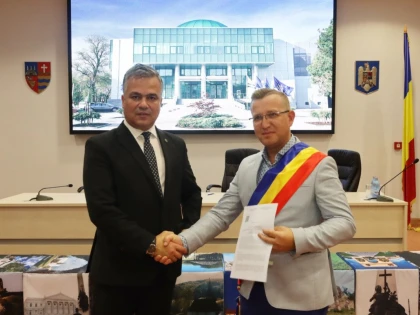 Comuna Covăsînț își extinde rețeaua de apă și canalizare