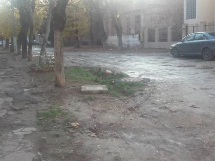 „Comuna“ europeană Arad mai are zeci de străzi de pământ. Primăria promite să le asfateze