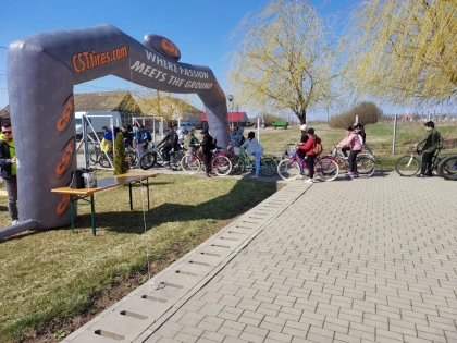 Comuna Socodor a finalizat lucrările la pistele de biciclete și stațiile de transport în comun și înființează  serviciul de închiriere a bicicletelor