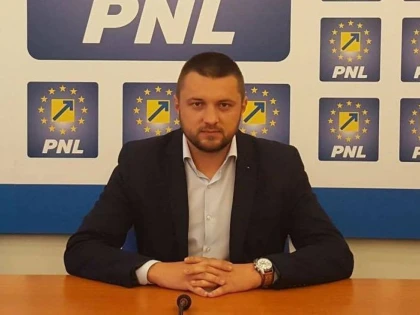 CONSILIERII PSD AU REFUZAT SĂ PARTICIPE LA ÎMPĂRȚIREA CIOLANULUI. PNL LE CERE DEMISIA