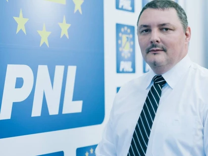 Consilierului Barbeş „i-au crescut” două maşini, într-un singur an de mandat