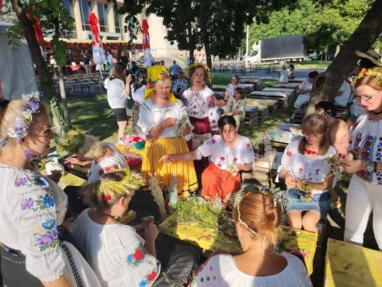 Consiliul Județean Arad a găzduit evenimentul „Șezătoare cu ie”