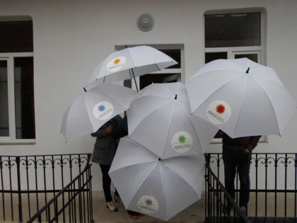 CONTINUA ARUNCATUL BANILOR PE FEREASTRA. SE LANSEAZA CONCEPTUL ARAD CAPITALA CULTURALA
