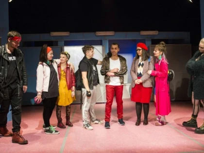 Copiii și tinerii, răsfățați în „Luna plină de teatru”
