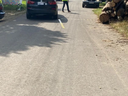 Copil de 7 ani, accidentat grav de o mașină în Sâmbăteni