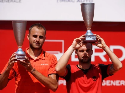 COPIL SI UNGUR AU CASTIGAT FINALA DE DUBLU A TURNEULUI BRD NASTASE TIRIAC TROPHY