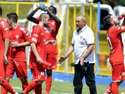 Corecţie de la „studenţi”: UTA - Universitatea Cluj 0-4