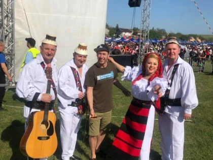 Cornelia și Lupu Rednic o dau pe rock alternativ