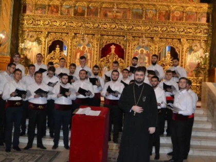 CORUL BĂRBĂTESC AL UAV ARAD, ÎN ETAPA FINALĂ A CONCURSULUI NAȚIONAL DE MUZICĂ CORALĂ