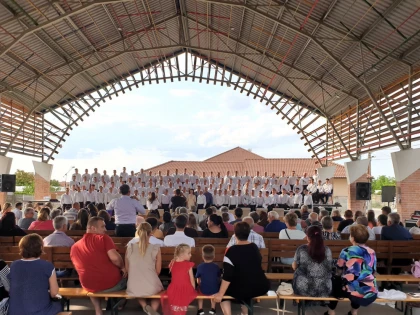 Corul Bucovina în concert la Micherechi (Mehkerek), Ungaria