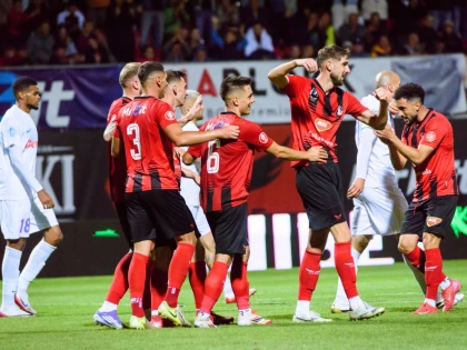 Craiova se desprinde în fruntea SuperLigii, FCSB și CFR Cluj se încurcă și de ultimele clasate