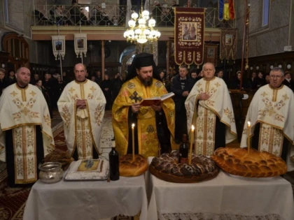 Credincioşii din Parohia Șeitin și-au sărbătorit ocrotitorul spiritual, pe Sfântul Ierarh Grigorie Teologul