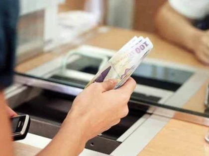 CREDITELE PENTRU POPULATIE SI FIRME AU SCAZUT IN IANUARIE CU 3,8% ANUALIZAT