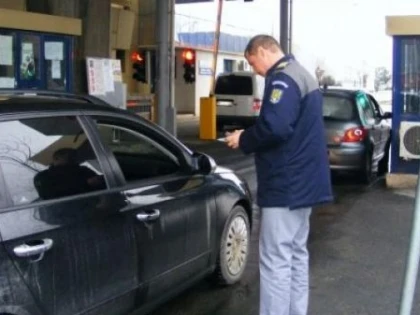 Criminal, deosebit de periculos, prins la vamă în timp ce încerca să părăsească ţara