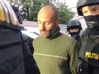 Criminalul din Făget consumase mai multe tipuri de droguri. A fost dus la audieri