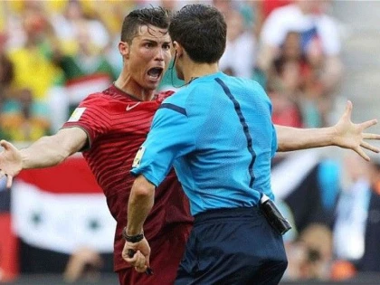 CRISTIANO RONALDO A REFUZAT SA VORBEASCA CU PRESA