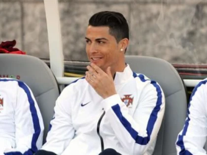 CRISTIANO RONALDO SE ANTRENEAZA SEAPARAT