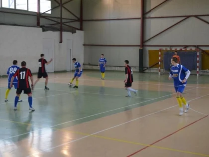 CRISUL CHISINEU CRIS A CASTIGAT MEMORIALUL NICOLAE ARDELEAN LA FOTBAL IN SALA
