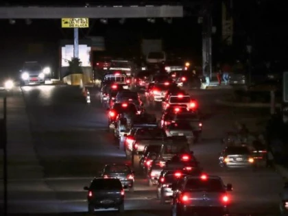 Criza din Venezuela: Maduro închide granița cu Brazilia
