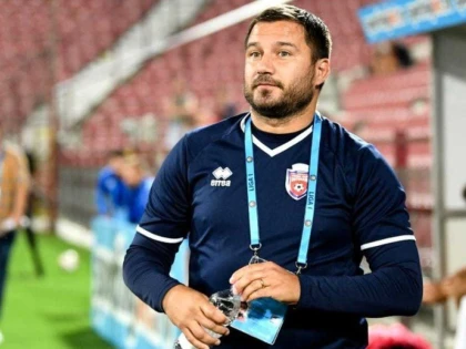 Croitoru critică şi el gazonul prost, de la Arad: "Echipa ar fi meritat un teren mai bun"