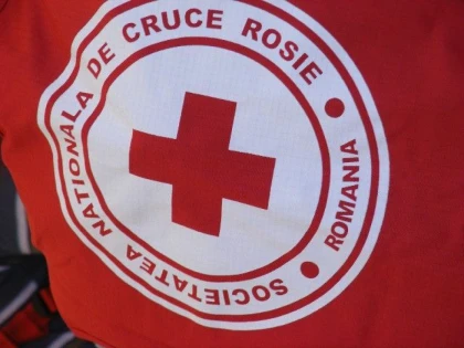 CRUCEA ROSIE ORGANIZEAZA, LA ARAD, CURSURI PENTRU INGRIJITOARE BOLNAVI LA DOMICILIU