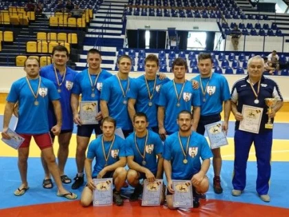 CS ASTRA ARAD ESTE VICECAMPIOANA NATIONALA LA LUPTE GRECO-ROMANE
