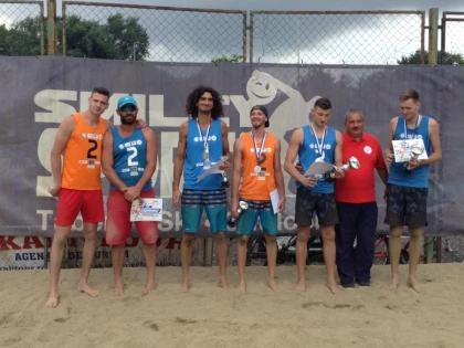 CS Fan aduce la Arad, pentru al doilea an consecutiv, Cupa României de beach-volley!