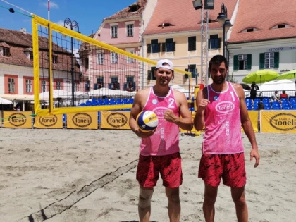 CS Glogovăț 2013 are echipă la finala națională de volei pe plajă pentru seniori