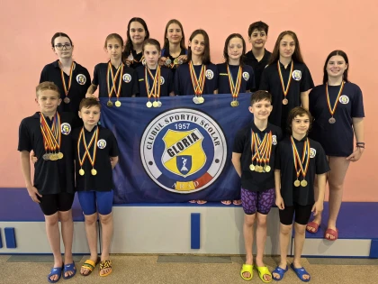 CSS „Gloria” Arad a cucerit 22 de medalii la Campionatul Național Școlar de înot