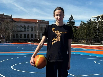 CSȘ Gloria Arad dă o nouă baschetbalistă la acțiunile unui lot național
