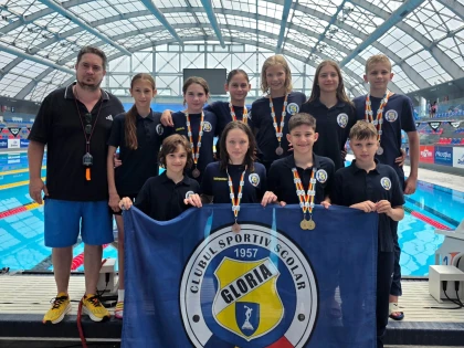 CSS Gloria Arad, rezultate remarcabile la Campionatul Național de înot pentru cadeți. Darius Henț, dublu campion național
