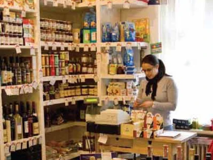 Cu buletinul la magazin pentru ţigări şi alcool. Cine îi va verifica pe clienţi