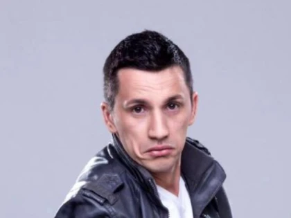 Cu ce o răsfață Flick pe Denisa Hodișan