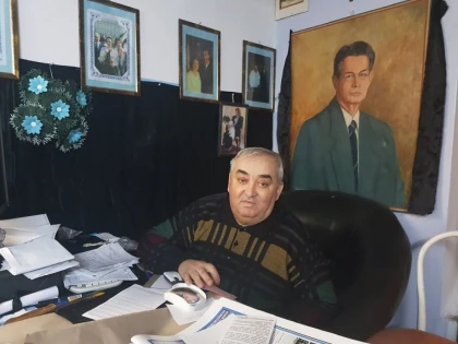 Cu și despre domnul Artur Chomiuc, în toamna Amicilor Regelui Mihai