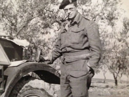 CUM A FOST IMPLICAT BUNICUL CELEBRULUI BEAR GRYLLS INTR-O MISIUNE SECRETA DE PRINDERE A SAVANTILOR NAZISTI